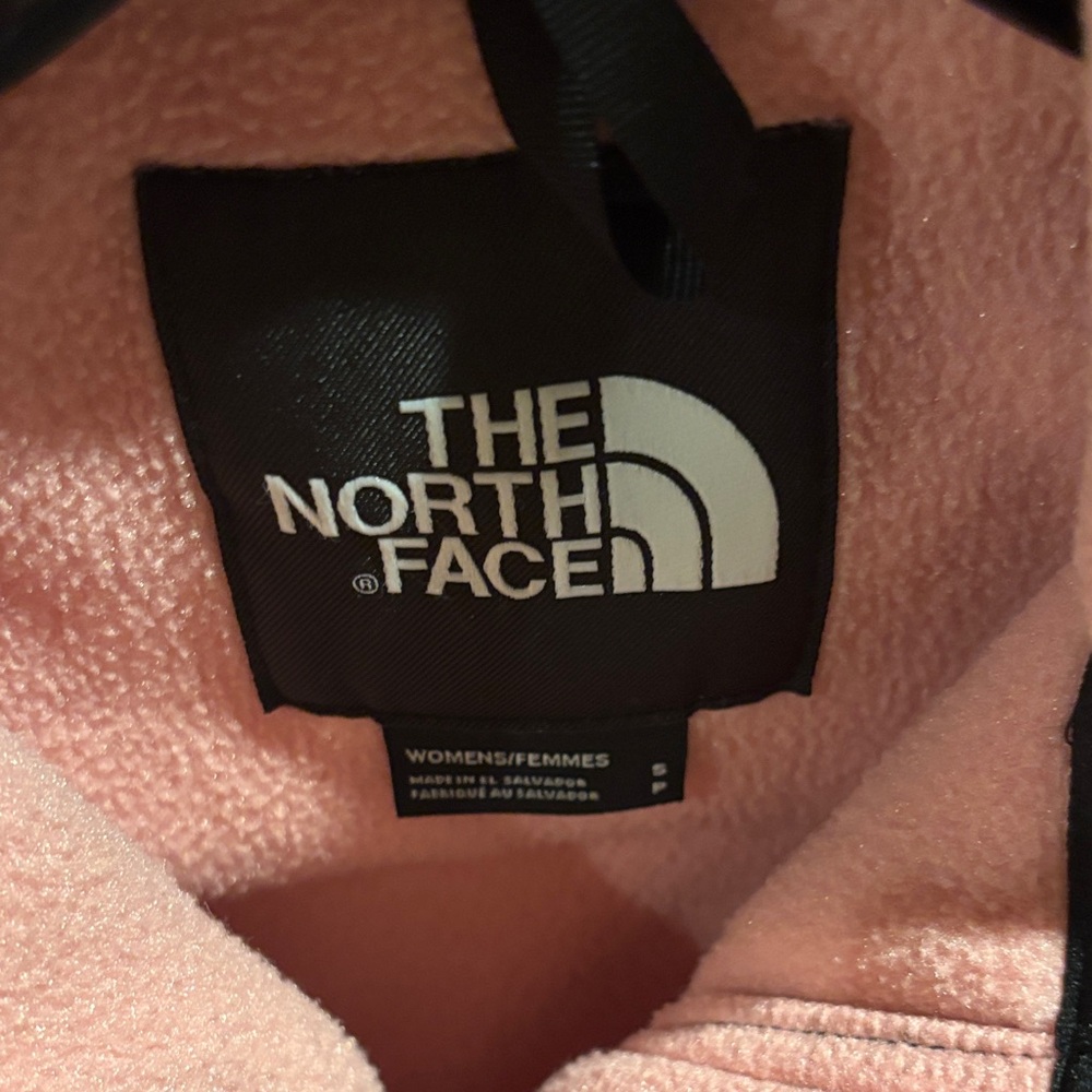 The North Face Pink and Black Cropped Denali Fleece - Picture 2 of 3